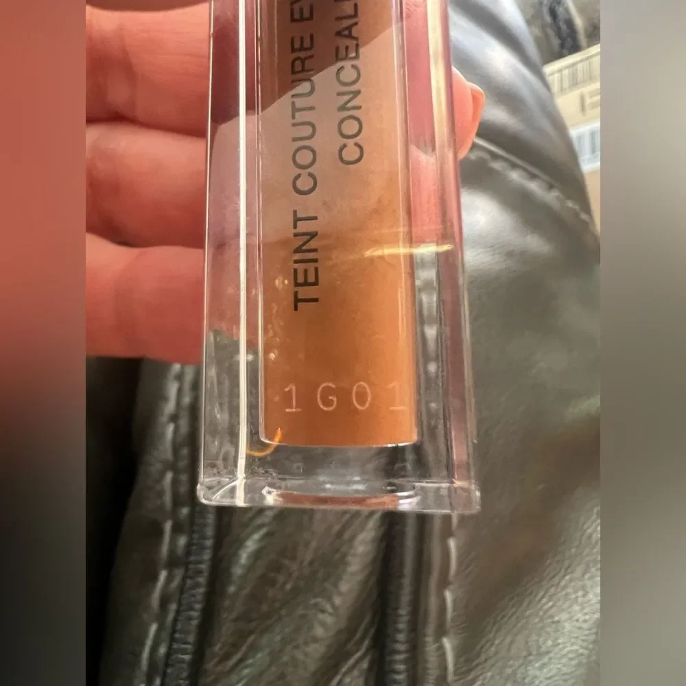 Givenchy Teint Everwear Concealer shade 44 💗 NEW